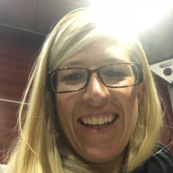 Meet your Posher, Crystal - Picture 2 of 4